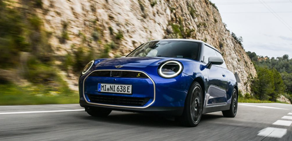 全新MINI COOPER纯电版正式上市 起售价18.98万元