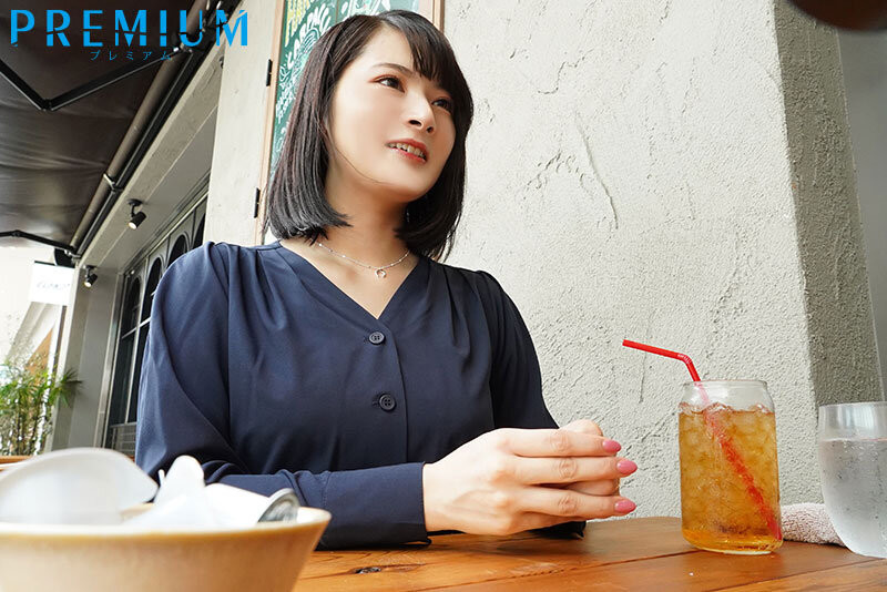 凑堇(湊すみれ)出道作品番号及封面，凑堇个人简介