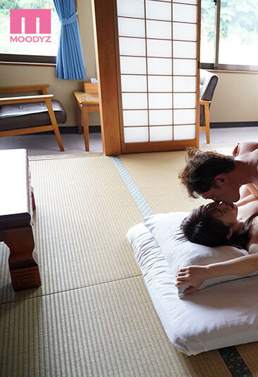 小鸠琉璃(小鳩るり)出道作品番号及封面,小鸠琉璃个人简介