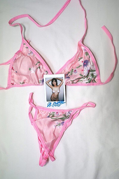 销售赢过艺能人!橘メアリー(橘玛丽)和真木今日子凭的是什么?