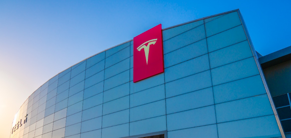 美股三大指数集体收跌 特斯拉跌超3% 英伟达跌超1%