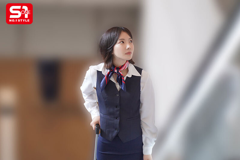 音無鈴(音无铃)作品SNOS-062发布！在VIP室任何命令都完全同意的美乳空姐，各种重口味调教都OK