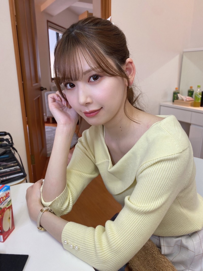 明里つむぎ(明里䌷)作品IPX-904发布！新入社欢迎会！正妹柜台接待逆捡尸一晚榨九发！
