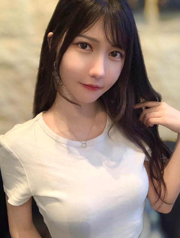 最新推荐!22岁美艳正妹AV女优《蓝芽水月》最新作品介绍……