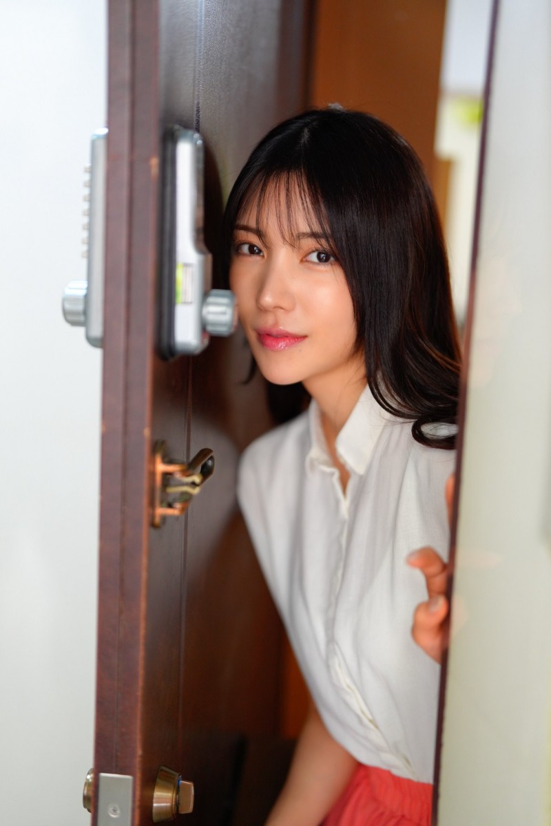 因为写真集太露了⋯所以楓カレン(枫花恋)无法在IG直播了！