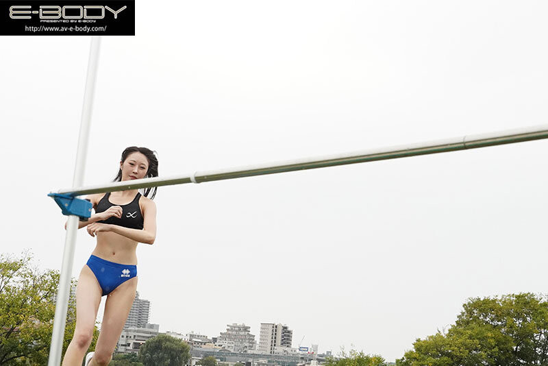 (EBWH-334)172公分、9头身,大长腿! H罩杯的跳高选手「清水优爱」肉食登场!