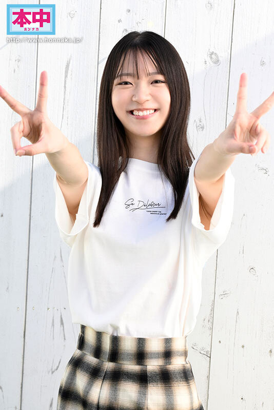 秋山美亚(HMN-857）美谷朱音的迷妹！她是AV界次世代的王牌？