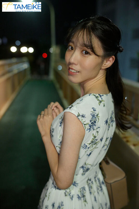 白石纯（MFYD-125） 解放诱惑隐乳好身材！「生物学研究员」中路大开出道！