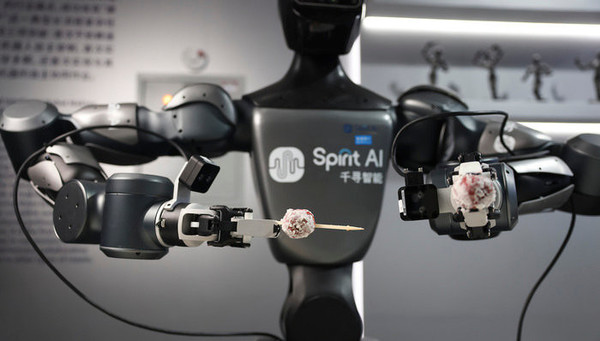 雷军、马云罕见联手！千寻智能30天累计融资30亿