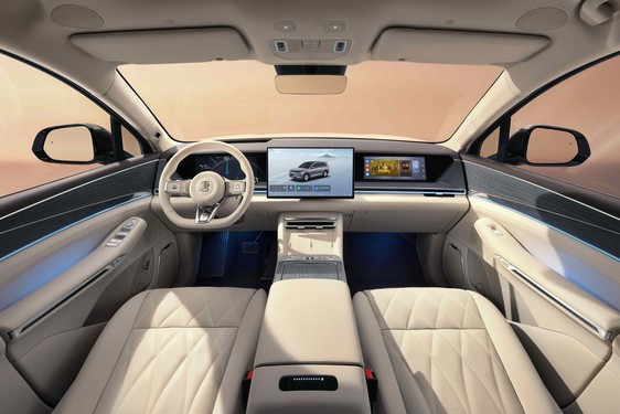 双航空座椅+超强闪充+3.9s加速 大唐EV预售25万元起