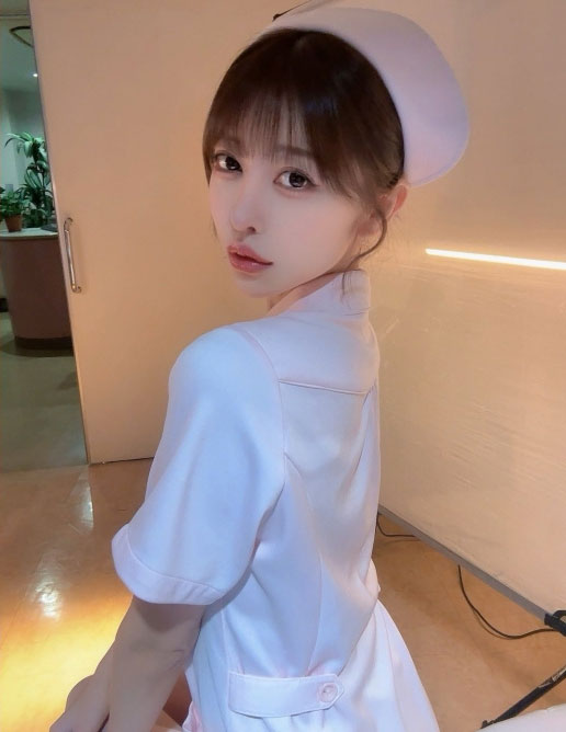 森日向子(MIKR-096) 住院无法洗澡没关系！痴女护士「森日向子」用舌头帮你舔干净