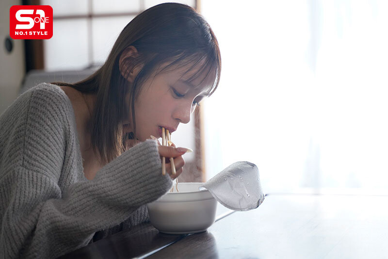 儿玉七海(SNOS-219) 放假不回家！「巨乳女大生」找舍监取暖，不小心就大干好几场