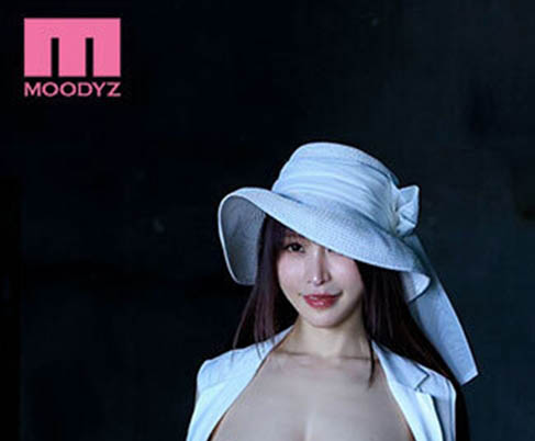 七濑爱丽丝(MNGS-058) 超色情八尺大人!「巨乳白衣都市传说」穿门寻找脏脏棒把它吸干