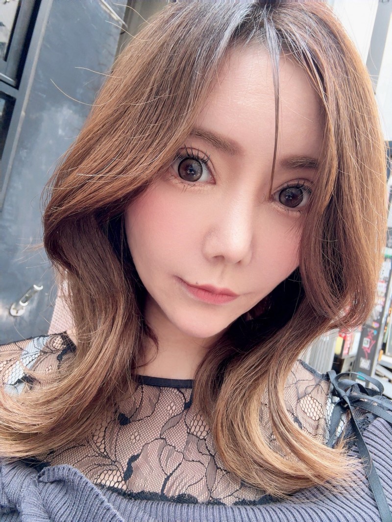 番号(053126-001)那位在无码片商加勒比初登场下马的J奶神乳横田美优是?
