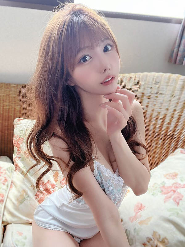 最新推荐!超性感F奶校园美女《朝日奈花恋》精选作品介绍……