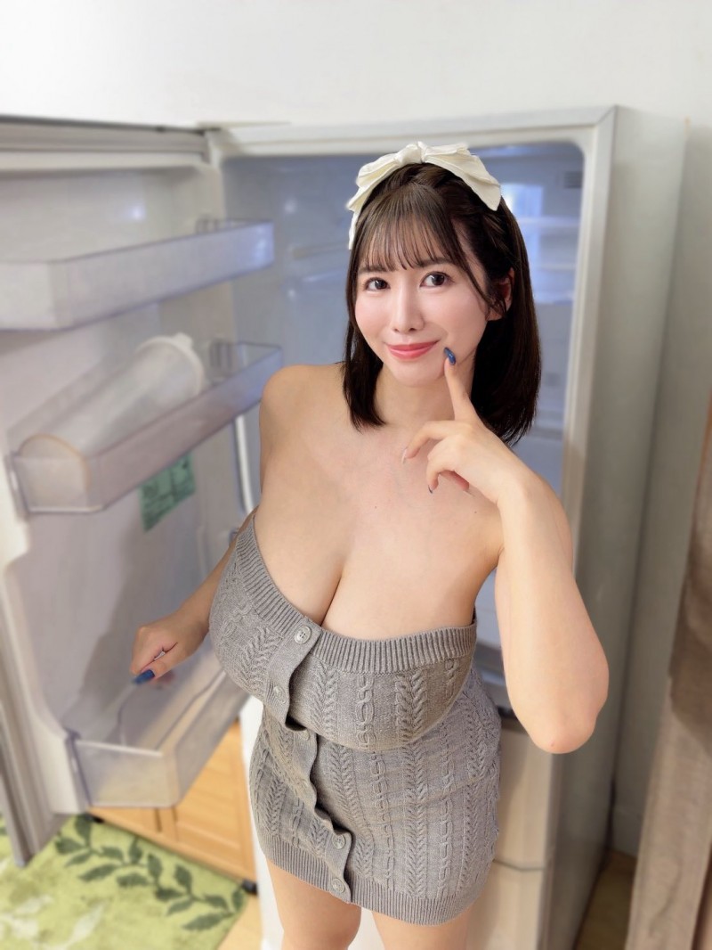 被指隆乳不忍了！木村爱心直球对决！