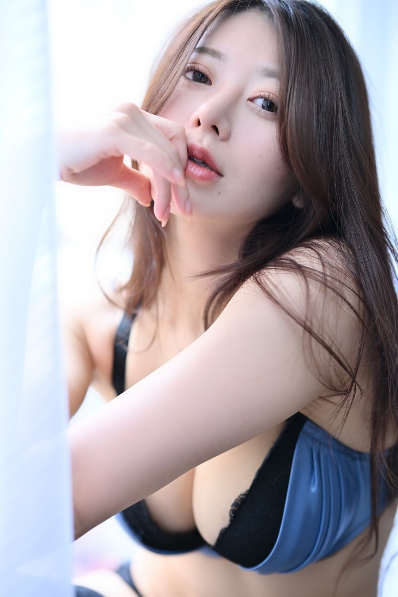 人见人爱的家庭主妇篠原伊代 (Iyo Shinohara) 荣获大奖!