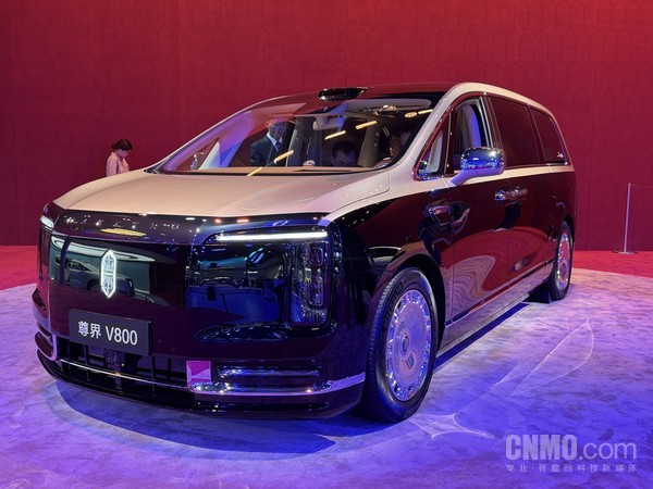 尊界S800典藏大观与V800开启全国交付 搭载华为乾崑