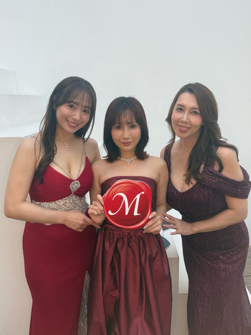 Madonna美熟女军团到底在做什么?